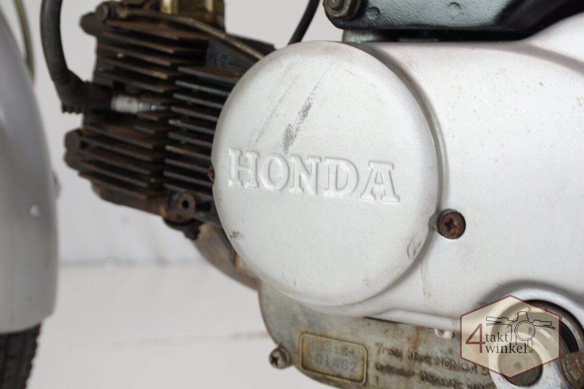 Honda C320s, Black