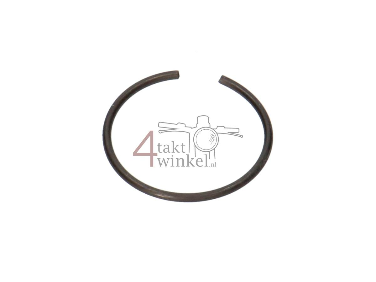 Front fork pipe clip / ring SS50, CD50, under