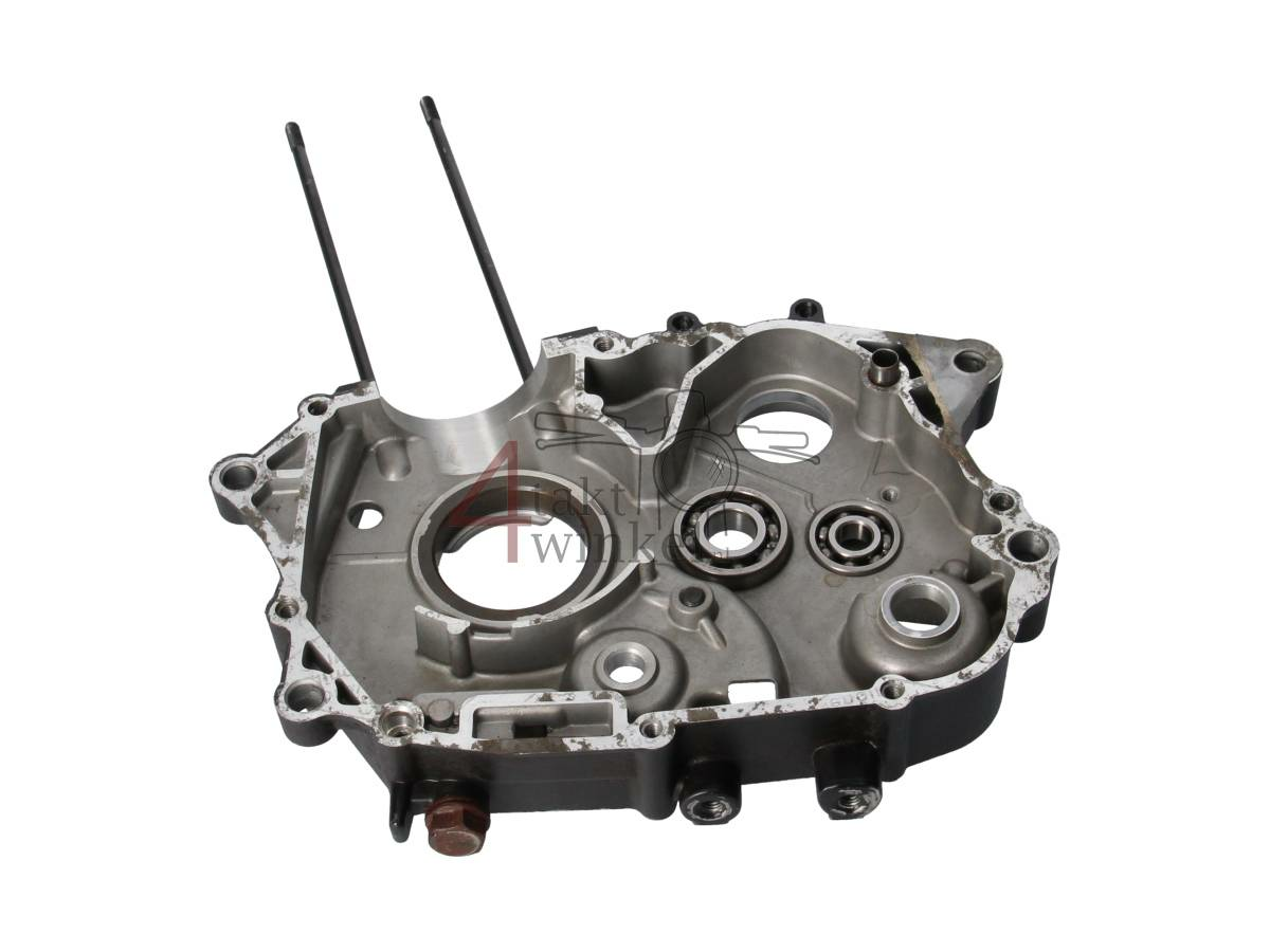  Crankcase, center, vertical cylinder, Mash, used product