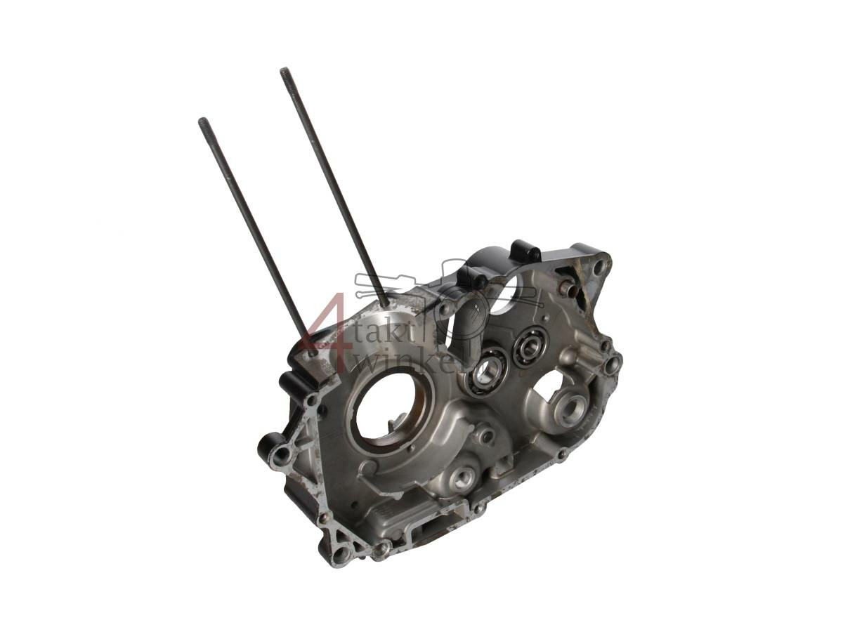  Crankcase, center, vertical cylinder, Mash, used product