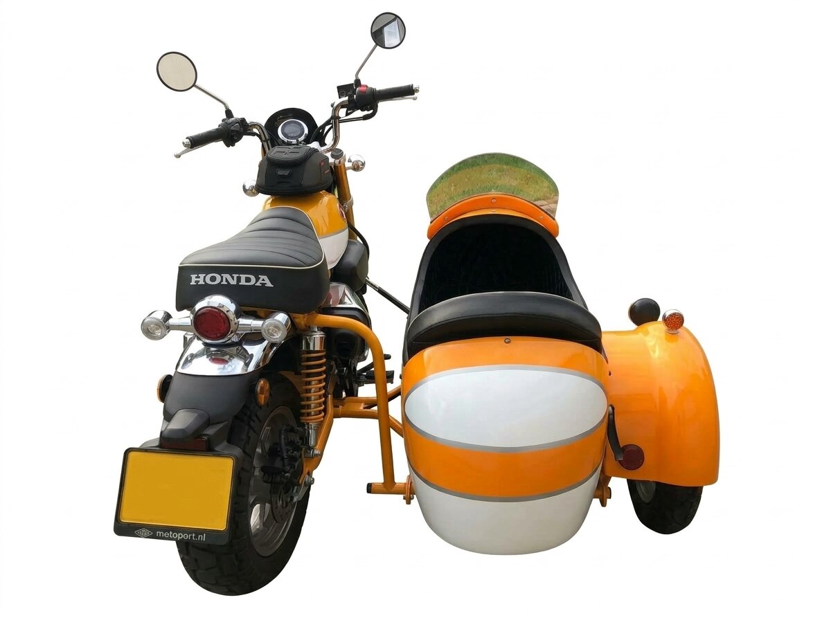 Honda Monkey 125cc JB02, custom, with Sidecar!