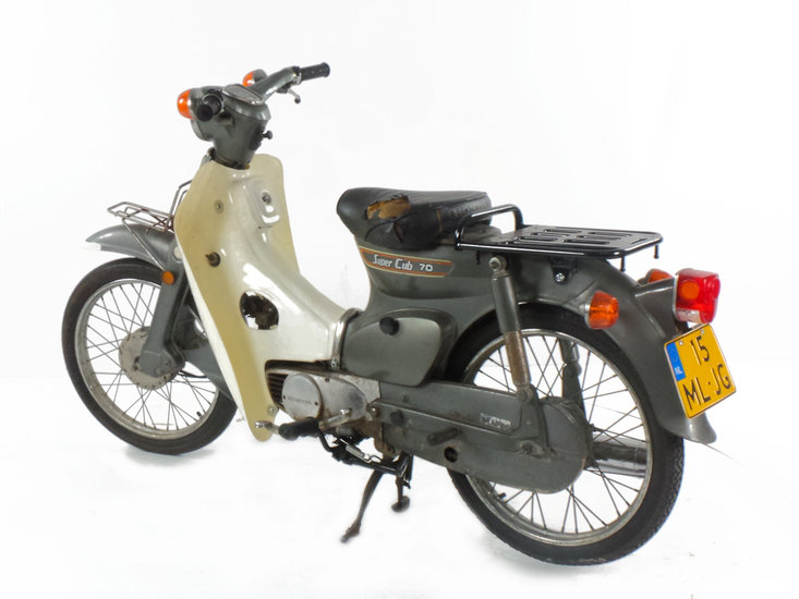 SOLD Honda C70 Japanese, gray, 6785km, with papers!
