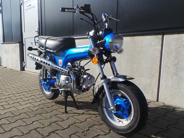 SOLD Zhenhua DX 50 (Dax type), blue, 50cc