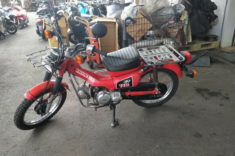 EXPECTED: Honda CT110, Japanese, Red, 1972 km