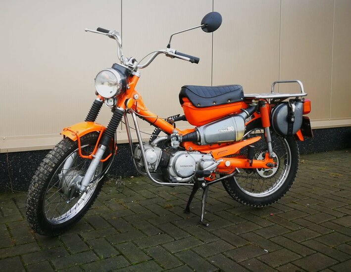 Honda CT90 K4, orange, 2963 miles