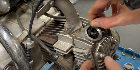 Keep your 4-stroke moped in top condition with our maintenance plan!