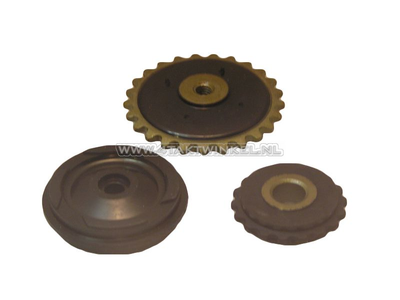 Guide roller and oil pump gear set