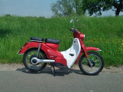 RESERVED! Cineco E-Classic, 1000w, electric, Red