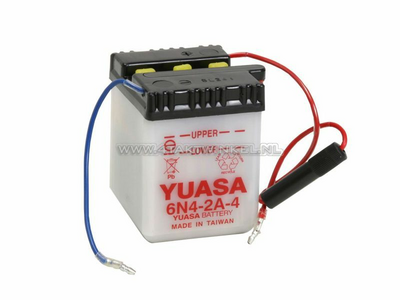 Battery 6 volt 4 ampere, acid battery, Yuasa, fits C50, CB50