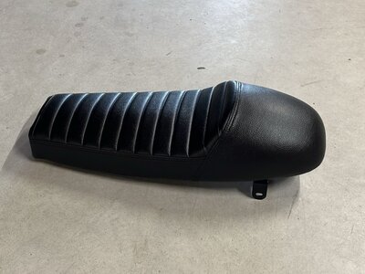 Seat Mash fifty, 50cc, 125cc and 250cc, cafe racer style, black 2nd chance product
