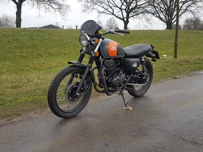 Mash Scrambler 400cc, 4500km, Year 2016